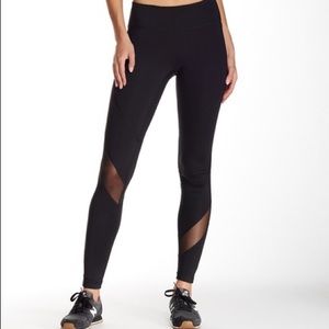 Z by Zella Turn It Up Legging- XL